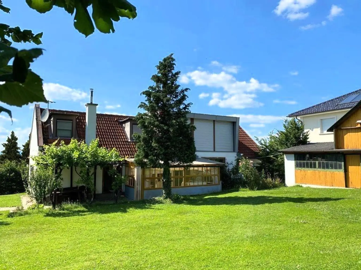 Hohe Lebensqualität - Miethaus mit großem Garten in Hof/L