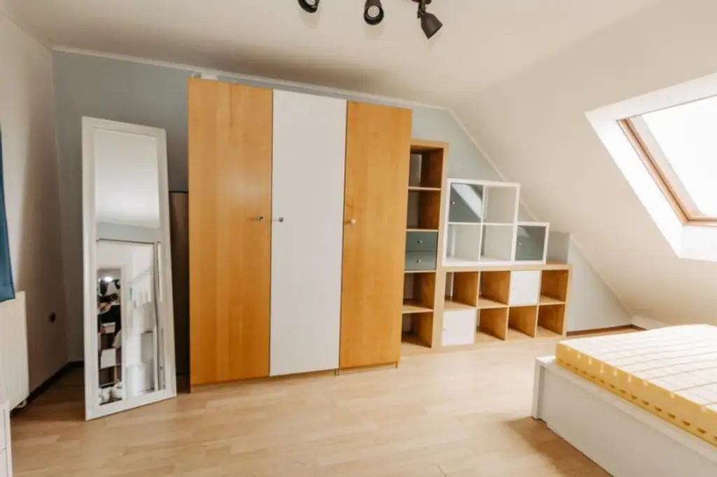 Gepflegtes, neu revitalisiertes  und liebevoll erhaltenes Landhaus. Natur, Sonne, Ruhe,  Seelenheil.