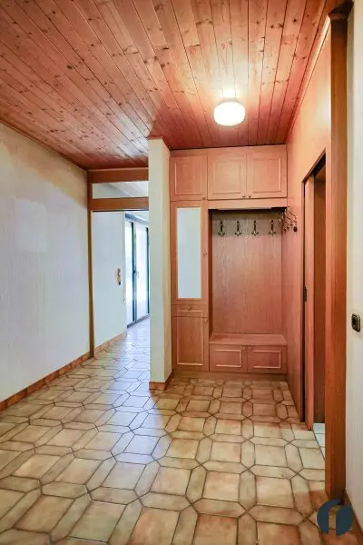 Einfamilienhaus mit Sanierungsbedarf in ruhiger Lage