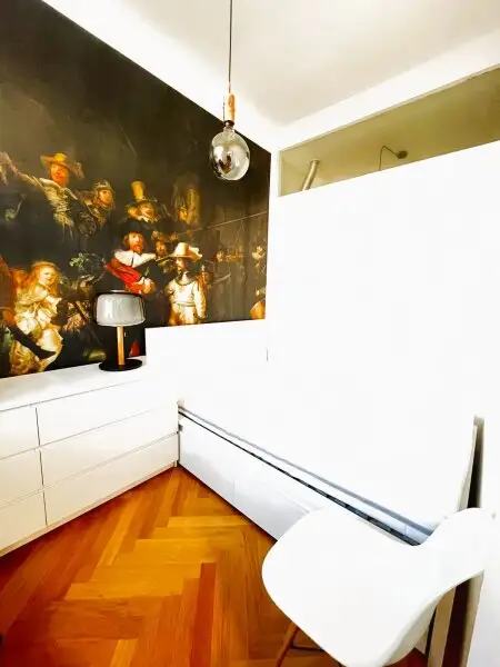WOHNJUWEL: Elegante, modernisierte 2-Zimmer-Altbauwohnung in bester Lage ab sofort zu kaufen!