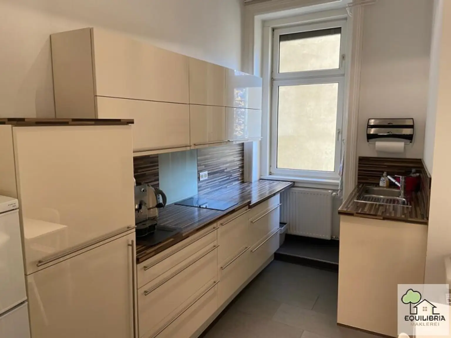 MODERNES ALTBAUBÜRO IN ZENTRALER LAGE
