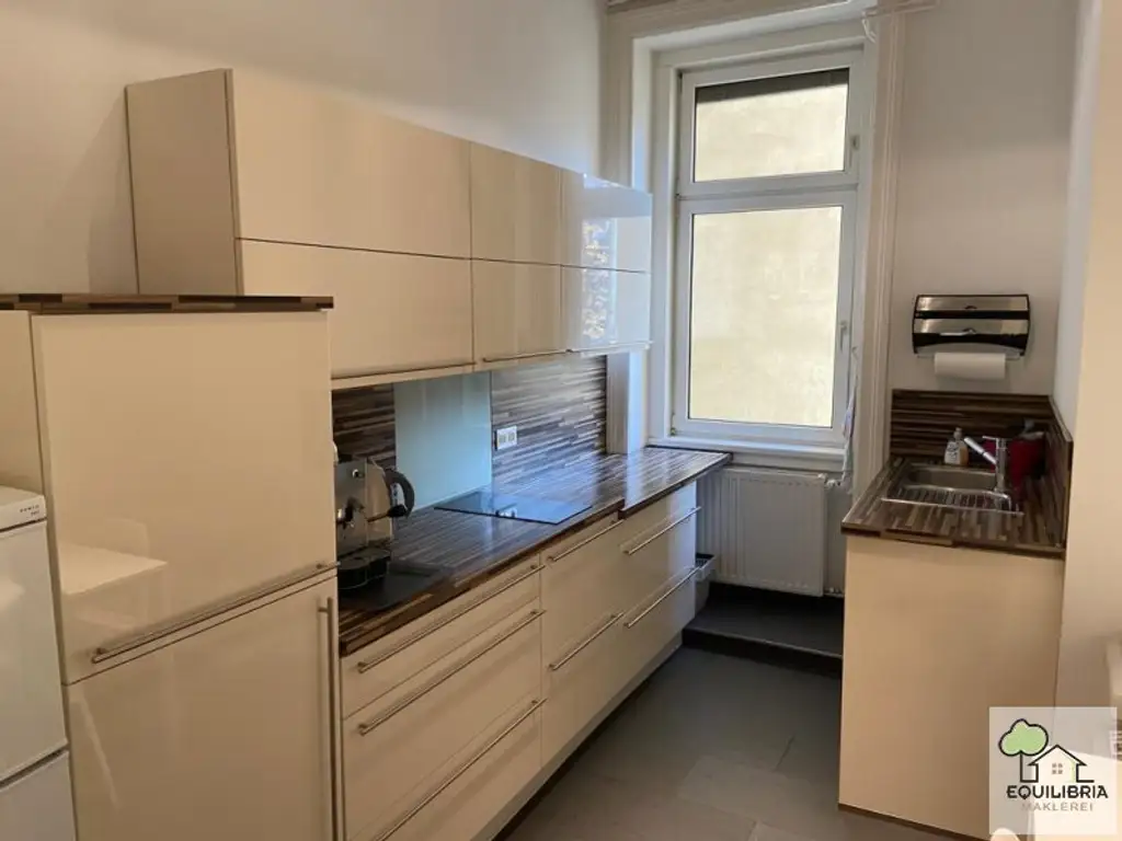 MODERNES ALTBAUBÜRO IN ZENTRALER LAGE