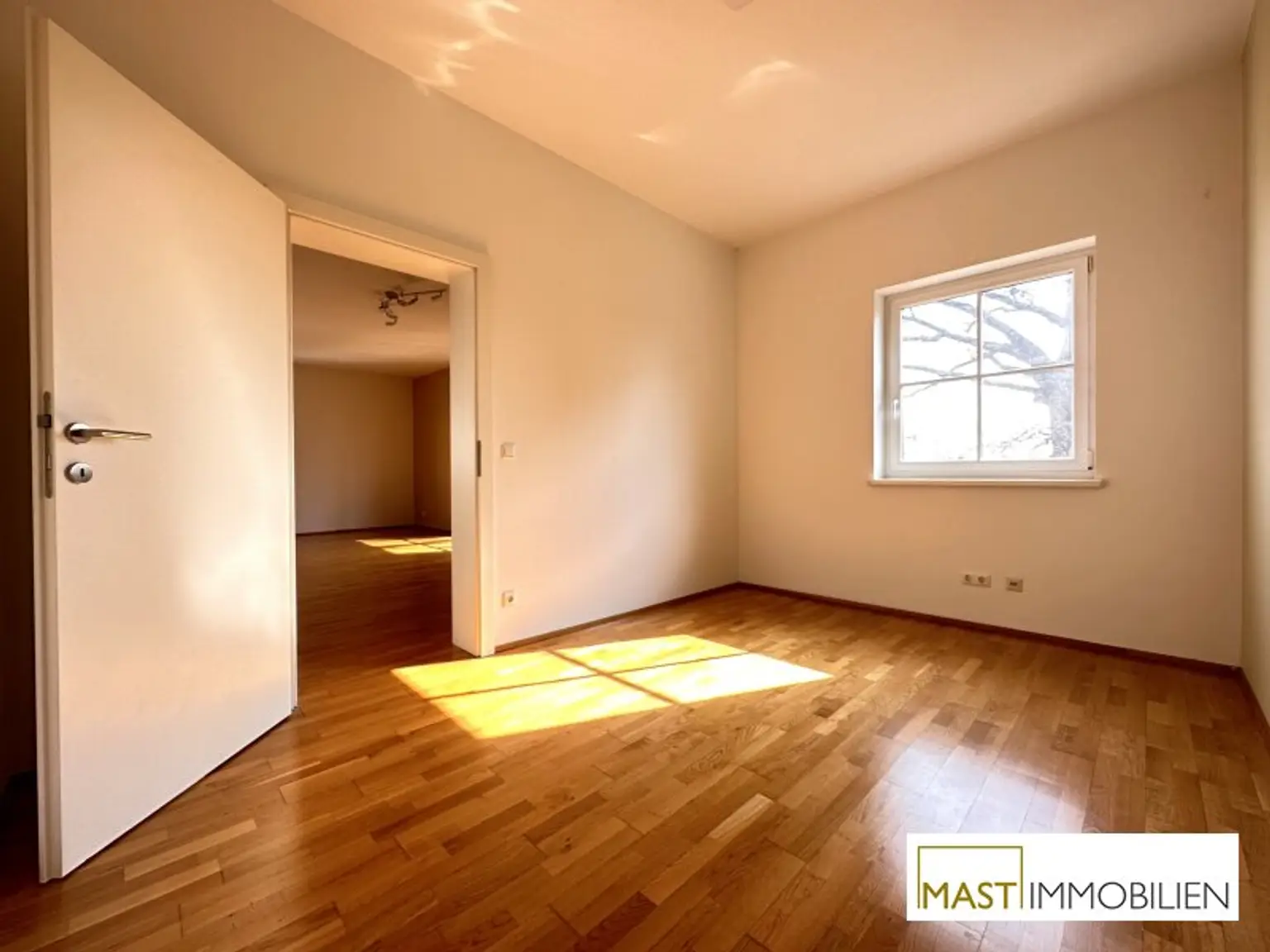 Optimal aufgeteilte 4 - Zimmer Wohnung inkl. Einbauküche & Balkon in Guntramsdorf