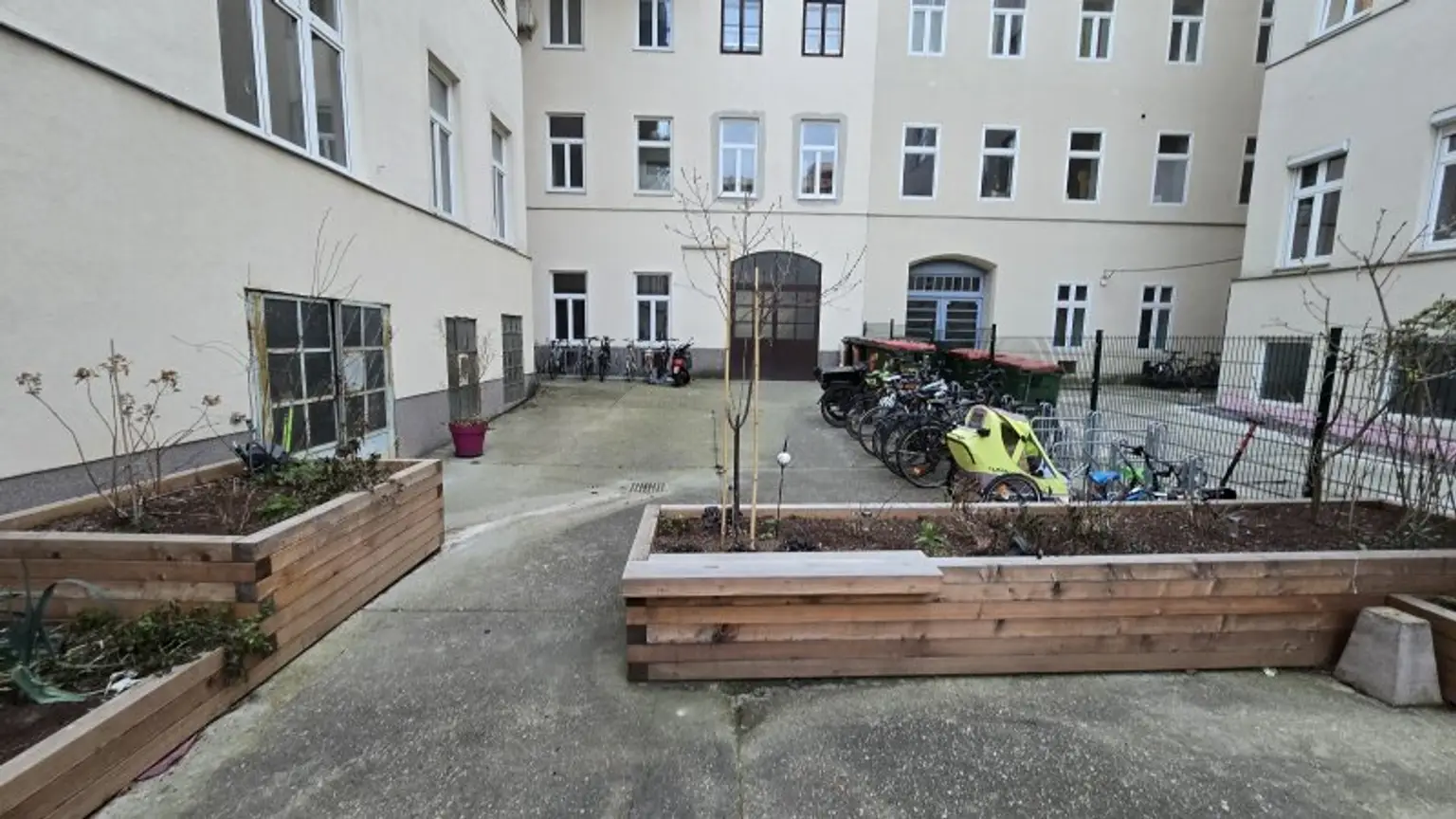 Unsaniert, ein Zimmer- Wohnung, Messe Prater U2
