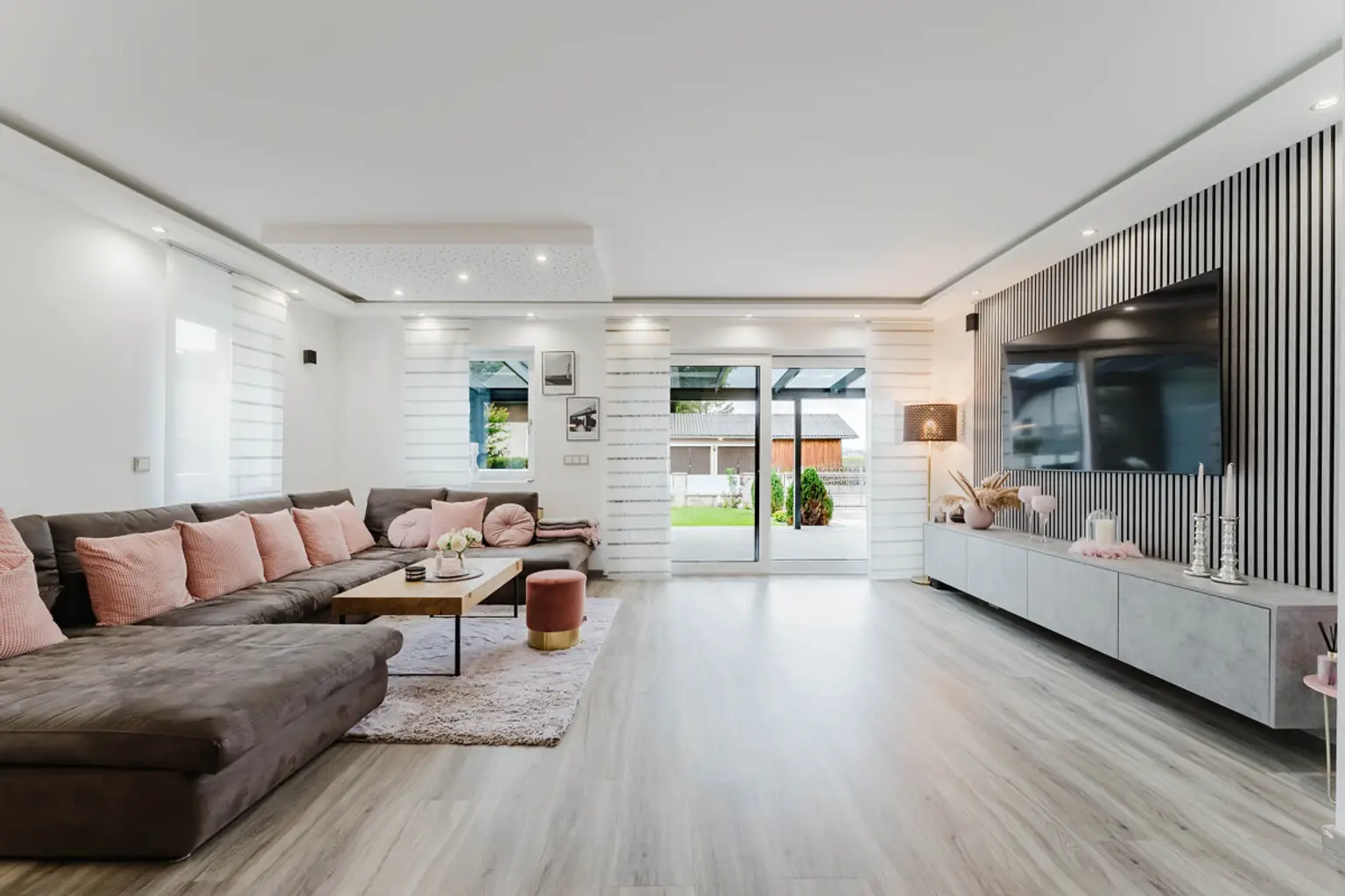 Modernes Einfamilienhaus in Regau!!