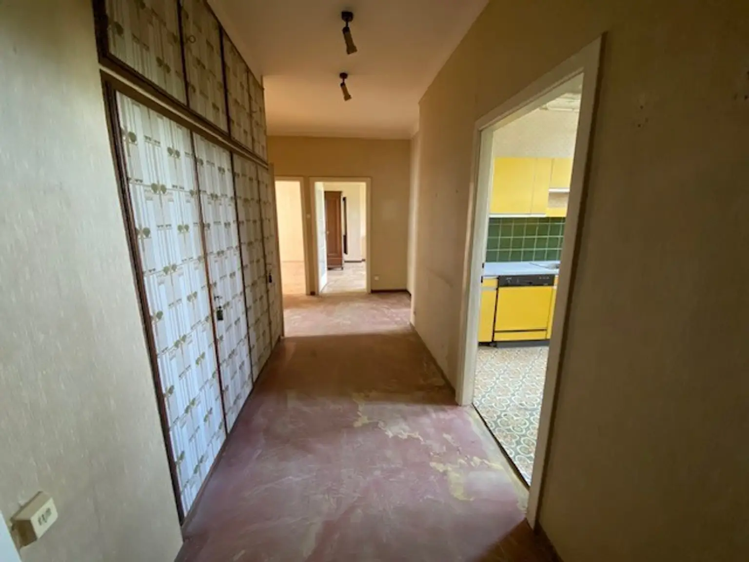 Flur Eingangsbereich Bild 2