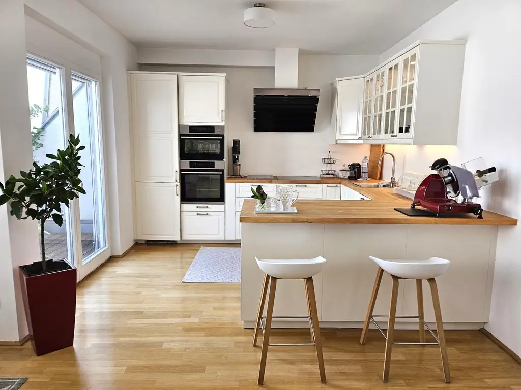 FERNBLICK ! DACHTERRASSEN ! RUHELAGE ! TERRASSENWOHNUNG ! Dachterrassen Maisonette mit herrlichem Ausblick !