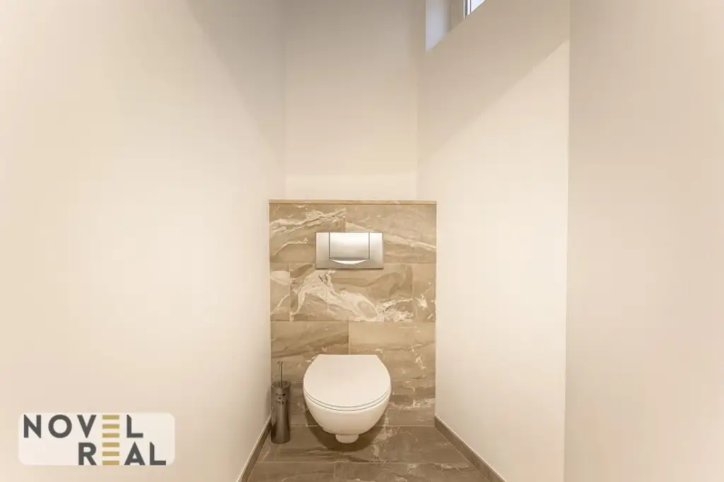 Exklusive Villa mit privatem Pool und idyllischem Garten in Toplage von Wien-Hietzing!