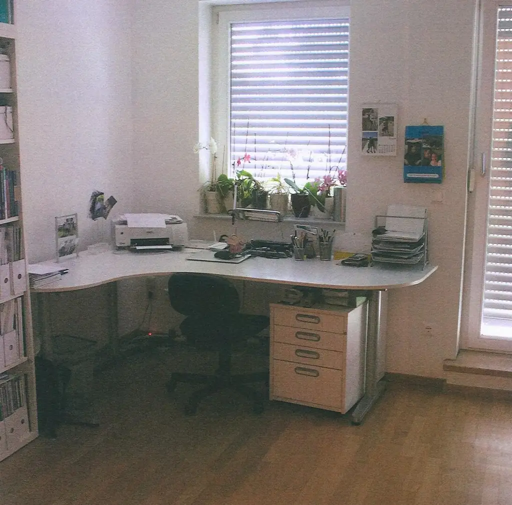 ab 1.1.2026 - Top Lage Mariagrün: 4 Zimmer, Küche, große Terrasse, ruhe Lage, ein Tiefgaragenplatz kann optional angemietet werden.