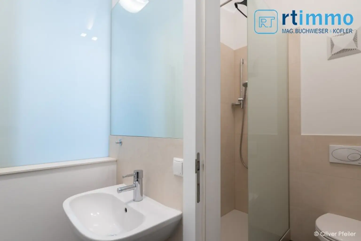 GROSSES BÜRO MIT TERRASSE UNBEFRISTET ZU VERMIETEN