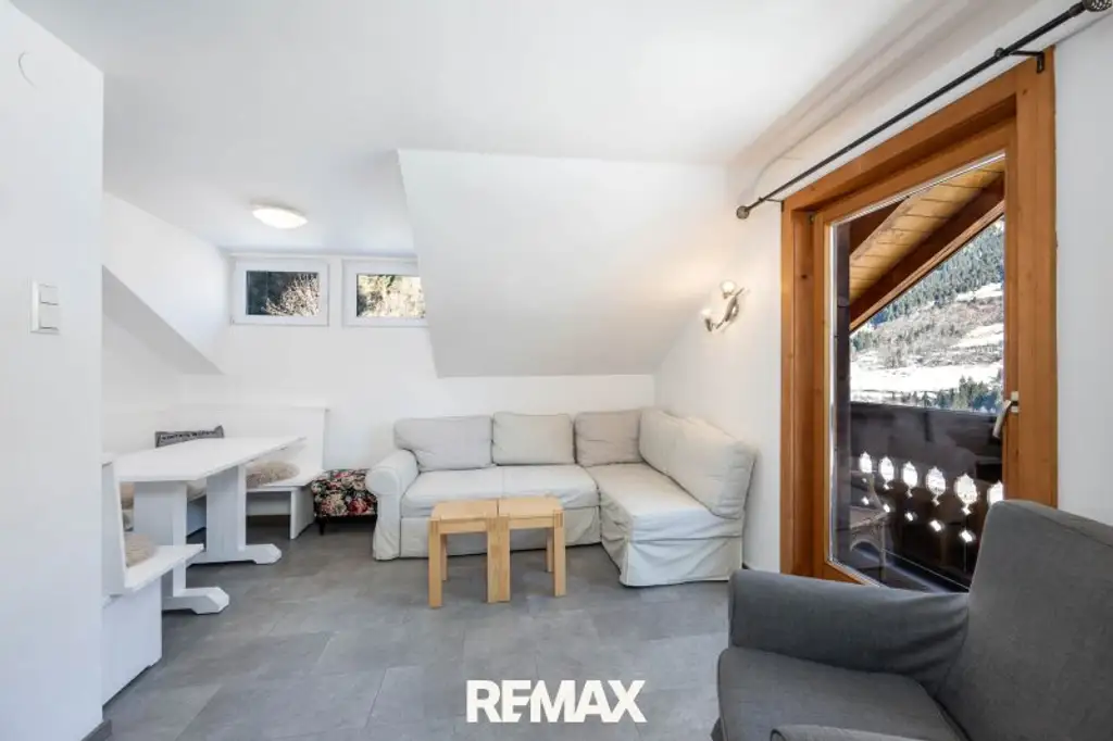 "Zukunft mit Aussicht" – Haus mit 4 Apartments und Eigentümerwohnung