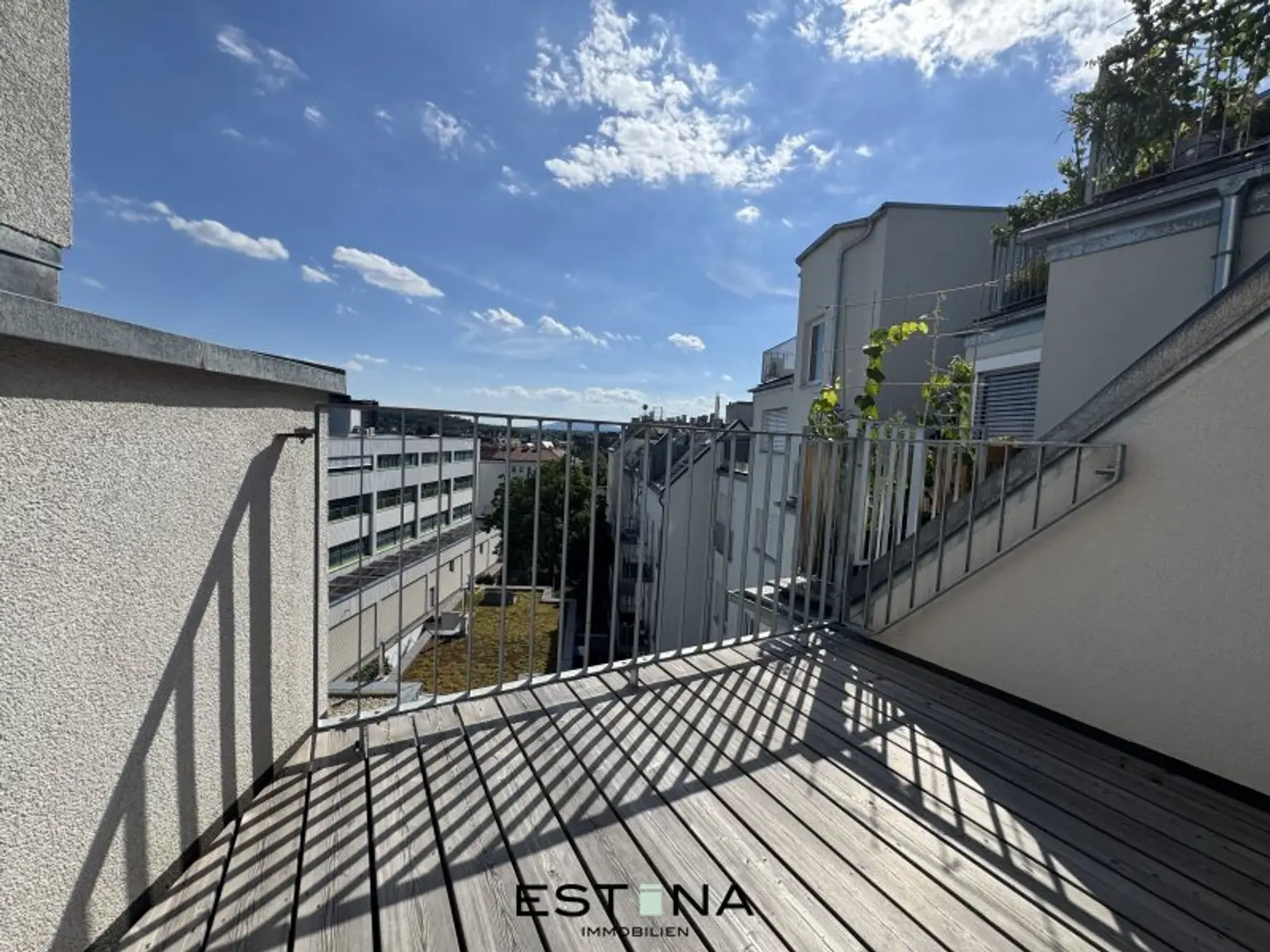 Erstbezug - Klimatisierte Maisonette-Familienwohnung mit Balkon und Terrasse - Nähe ÖGK Hanusch Krankenhaus