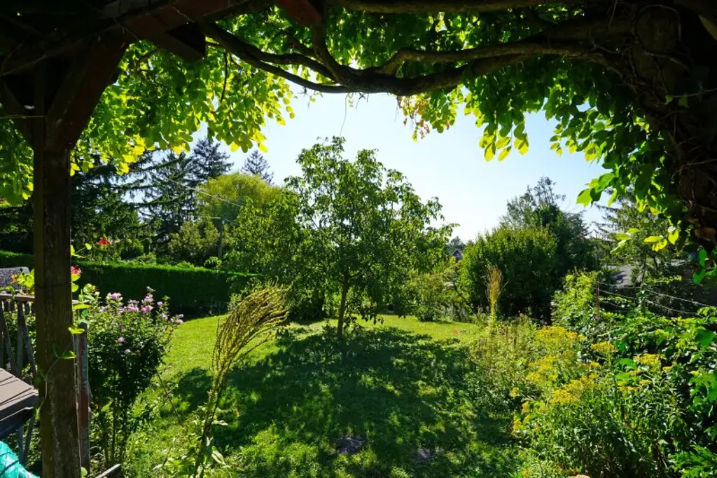Kleingartenhaus auf Doppelparzelle im Eigentum - Ober St. Veit beim Lainzer Tiergarten