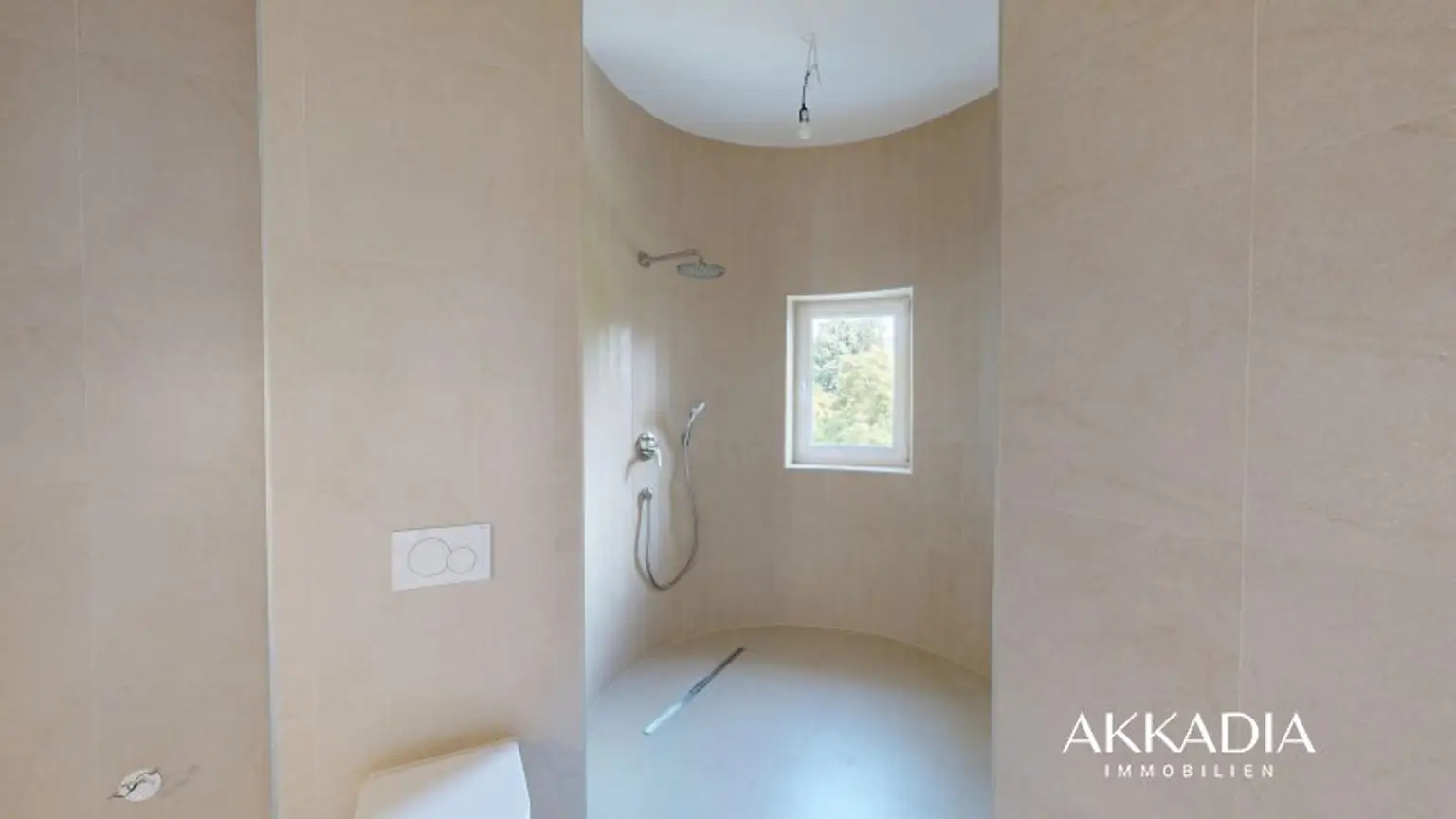 Großzügiger Altbau I 2 Balkone I Revitalisierte Jugendstilvilla
