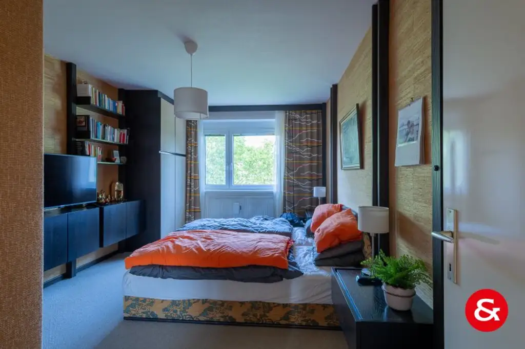 UNGLAUBLICHES PREIS-LEISTUNGSVERHÄLTNIS FÜR EINE DREIZIMMERWOHNUNG MIT LOGGIA IN GRÜNRUHELAGE!