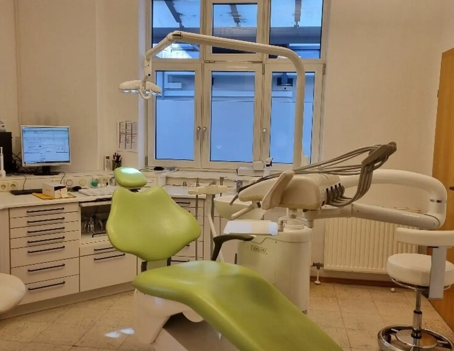 ZAHNARZTPRAXIS IN ST.VEIT AN DER GLAN AB SOFORT ZU MIETEN! TOP-AUSSTATTUNG!