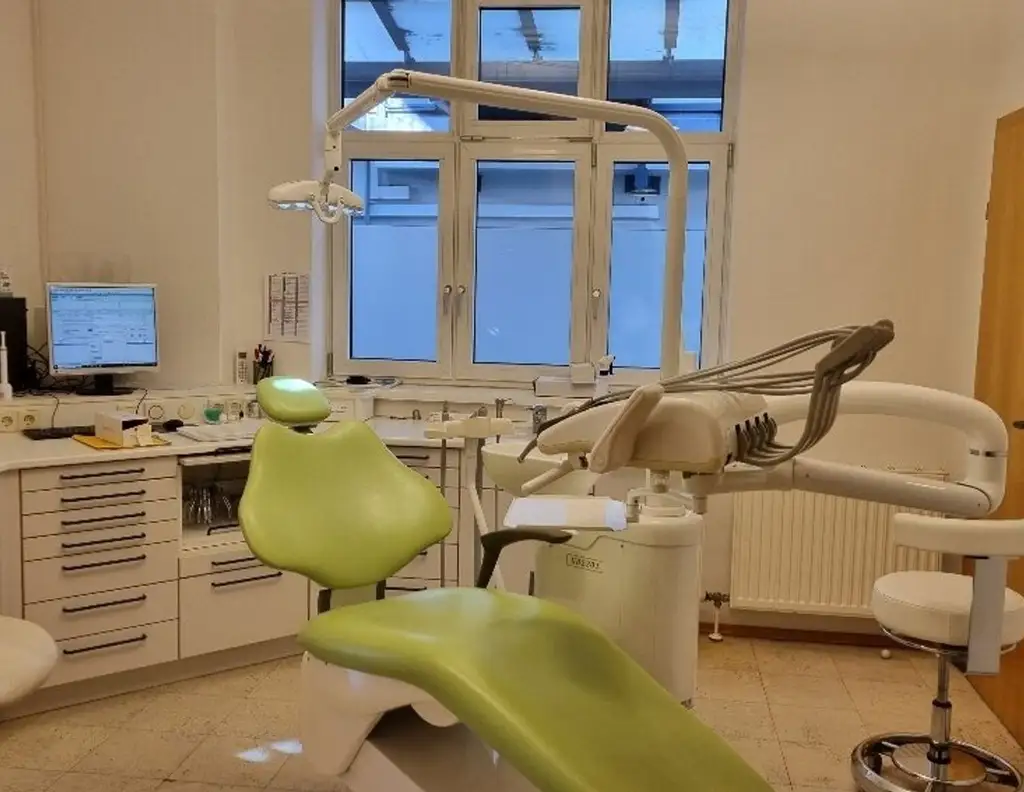 ZAHNARZTPRAXIS IN ST.VEIT AN DER GLAN AB SOFORT ZU MIETEN! TOP-AUSSTATTUNG!
