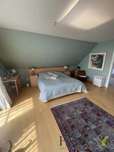 Neuwertiges Traum-Einfamilienhaus in Pfaffstätten: Stil, Pool und Gartenparadies!