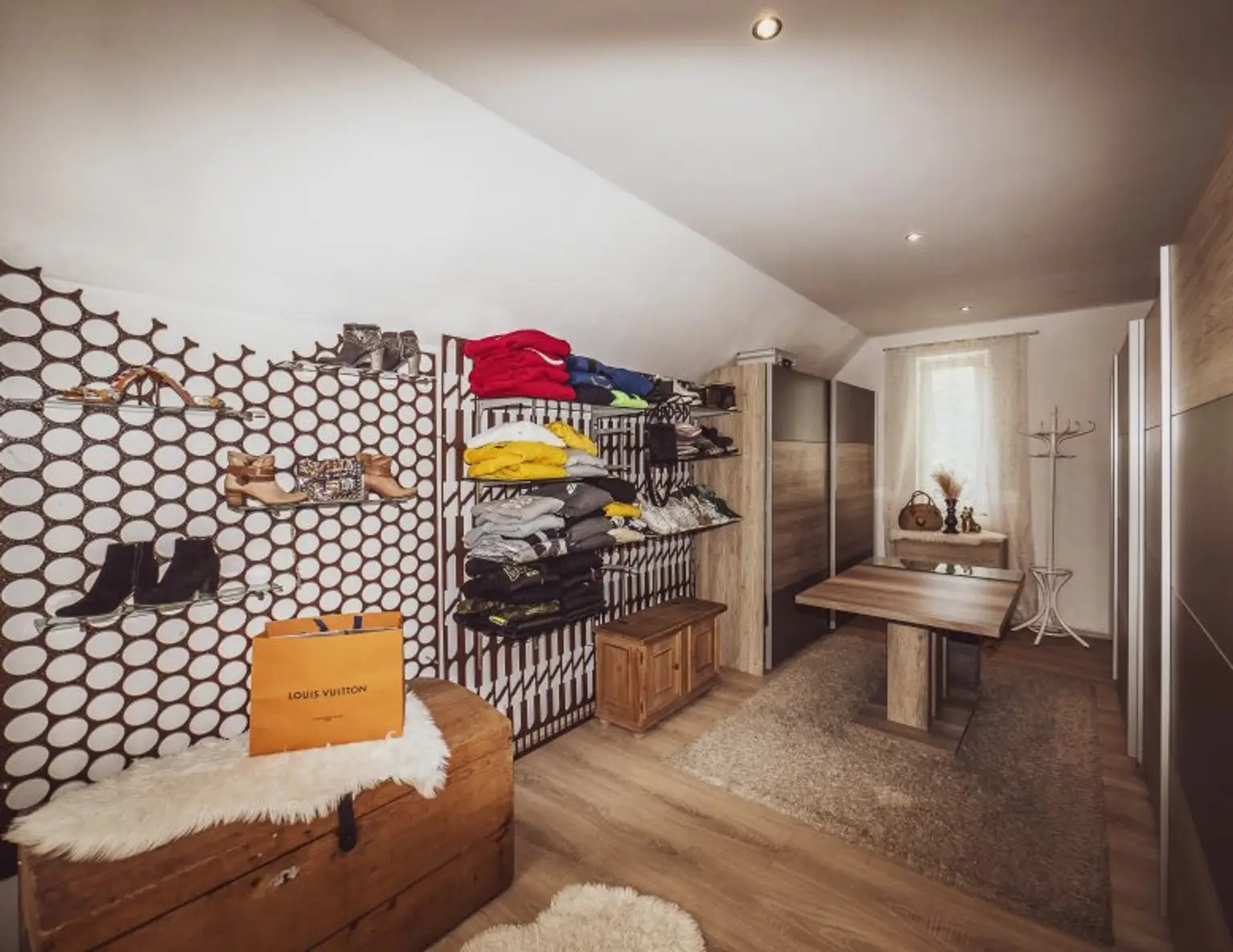 Luxuriöser Bungalow in absoluter Ruhelage am Waldrand als idealer Alterssitz