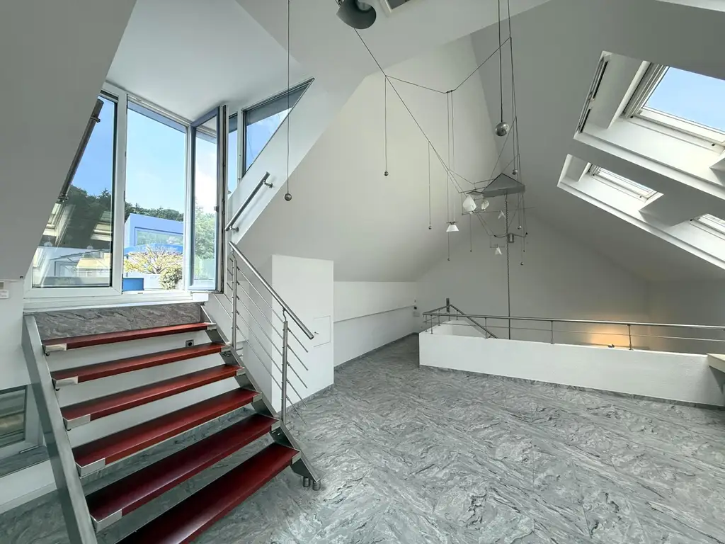 Modernes Atelier, Loft, Dachterrasse im Neunzehnten // Modern Studio, loft, roof terrace in the nineteenth //