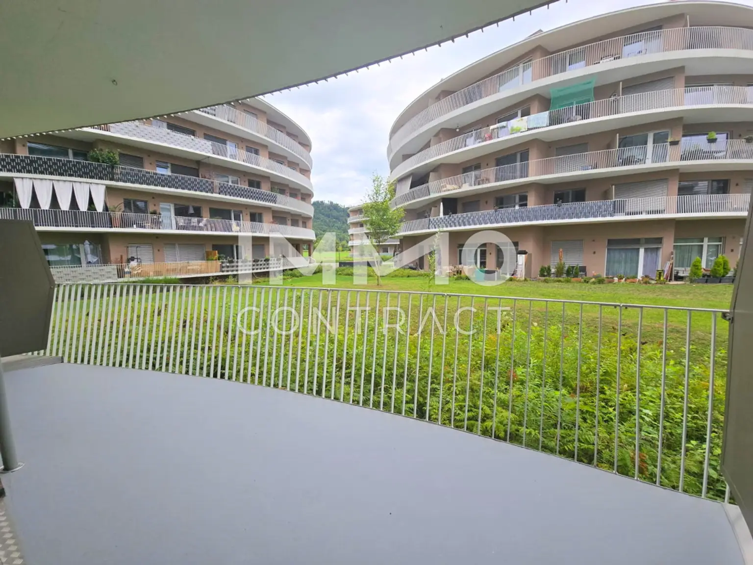 STRASSGANGER Straße 380c : Neuwertige 2 Zimmer- Wohnung mit großem Balkon - Straßganger Straße 380 c - Top 01c