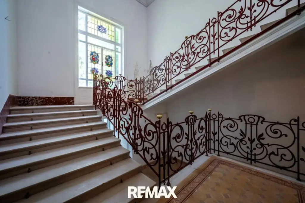 Rarität: Stadt-Villa mit weitläufigem Garten an exklusiver Hietzinger Adresse