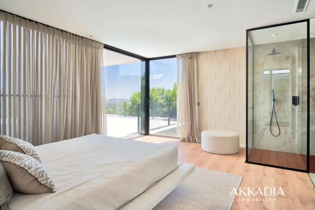 Prämierte Architektenvilla mit Blick über die Sierra Grazalema