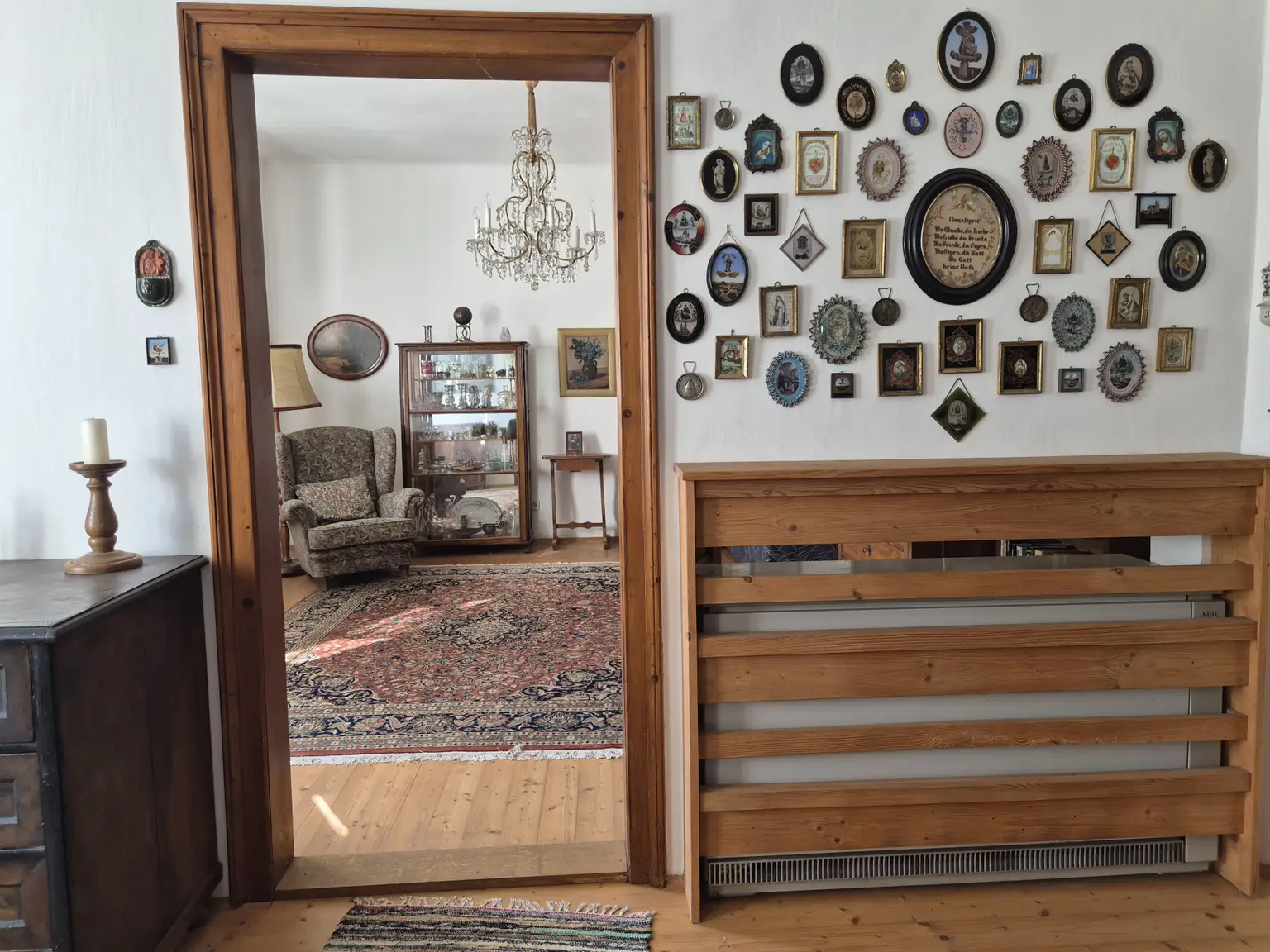 Blick vom Zimmer 1 ins Zimmer 2