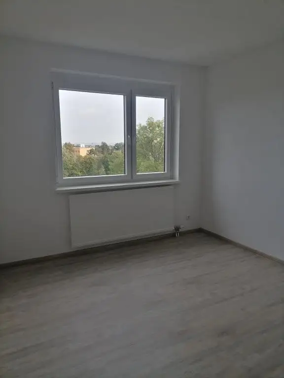 Tolle Wohnung mit Loggia und Parkplatz