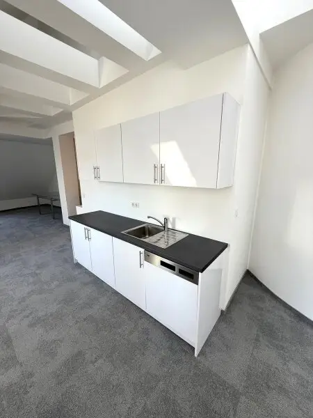 Modernes, loftartiges City-Büro im DG - Am Heumarkt gegenüber vom Stadtpark