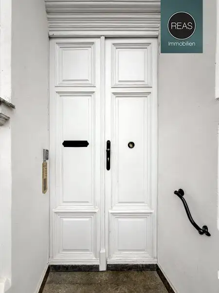 Provisionsfrei: Traumhaftes Stadthaus mit Garten in Gersthofer Bestlage!