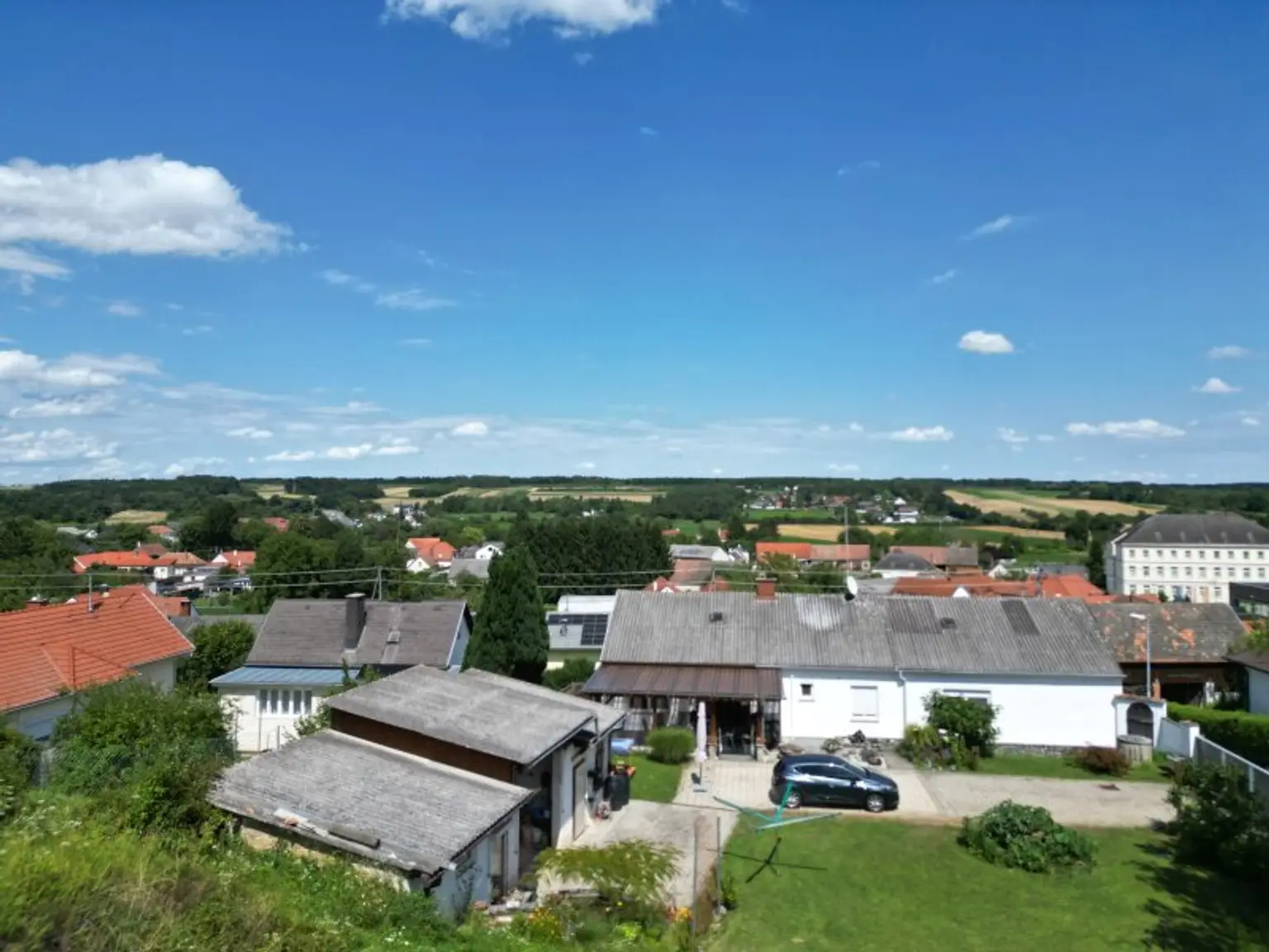 +Einzigartiges Mehrfamilienhaus und riesen Grundstück, direkt neben Oberpullendorf! +