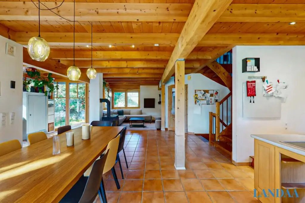 Grünes Glück – Modernes Wohnen im Holzdesign