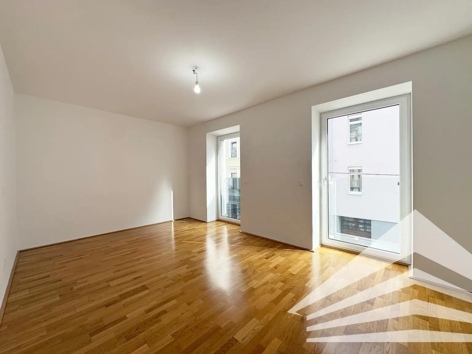 Moderne 2 Zimmerwohnung mit Küche und Loggia im Linzer Stockhofviertel