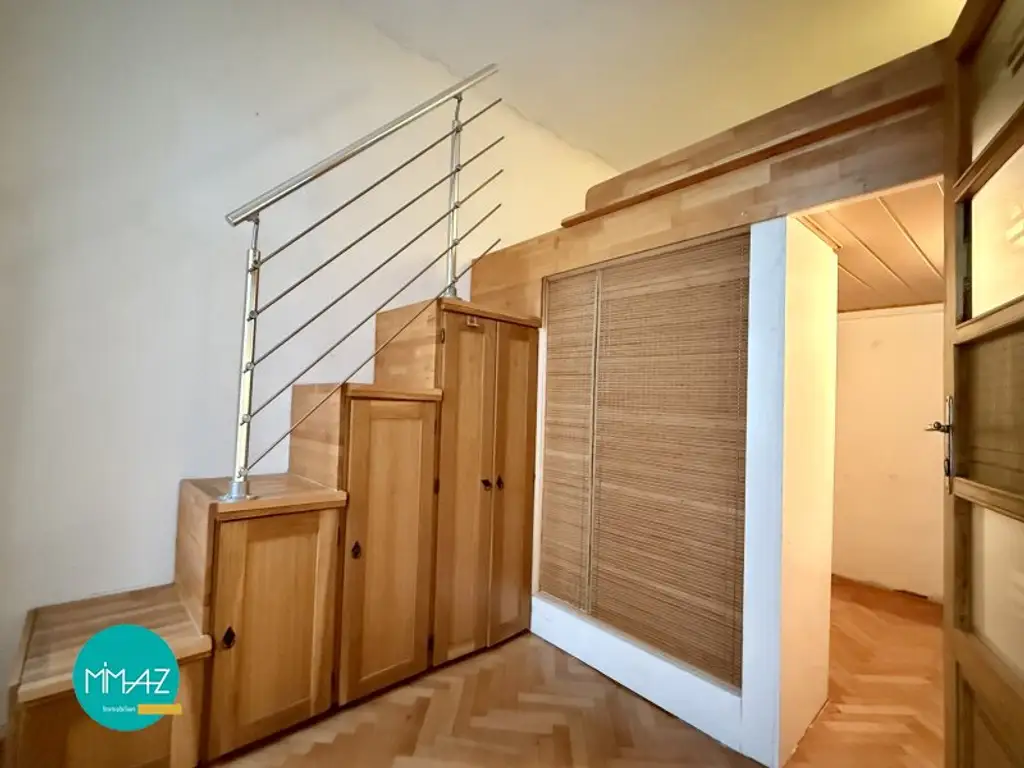 Urban & ruhig zugleich! Helle 2-Zimmerwohnung mit Altbauflair & 3-Meter-Raumhöhe! Sehr gute Infrastruktur!