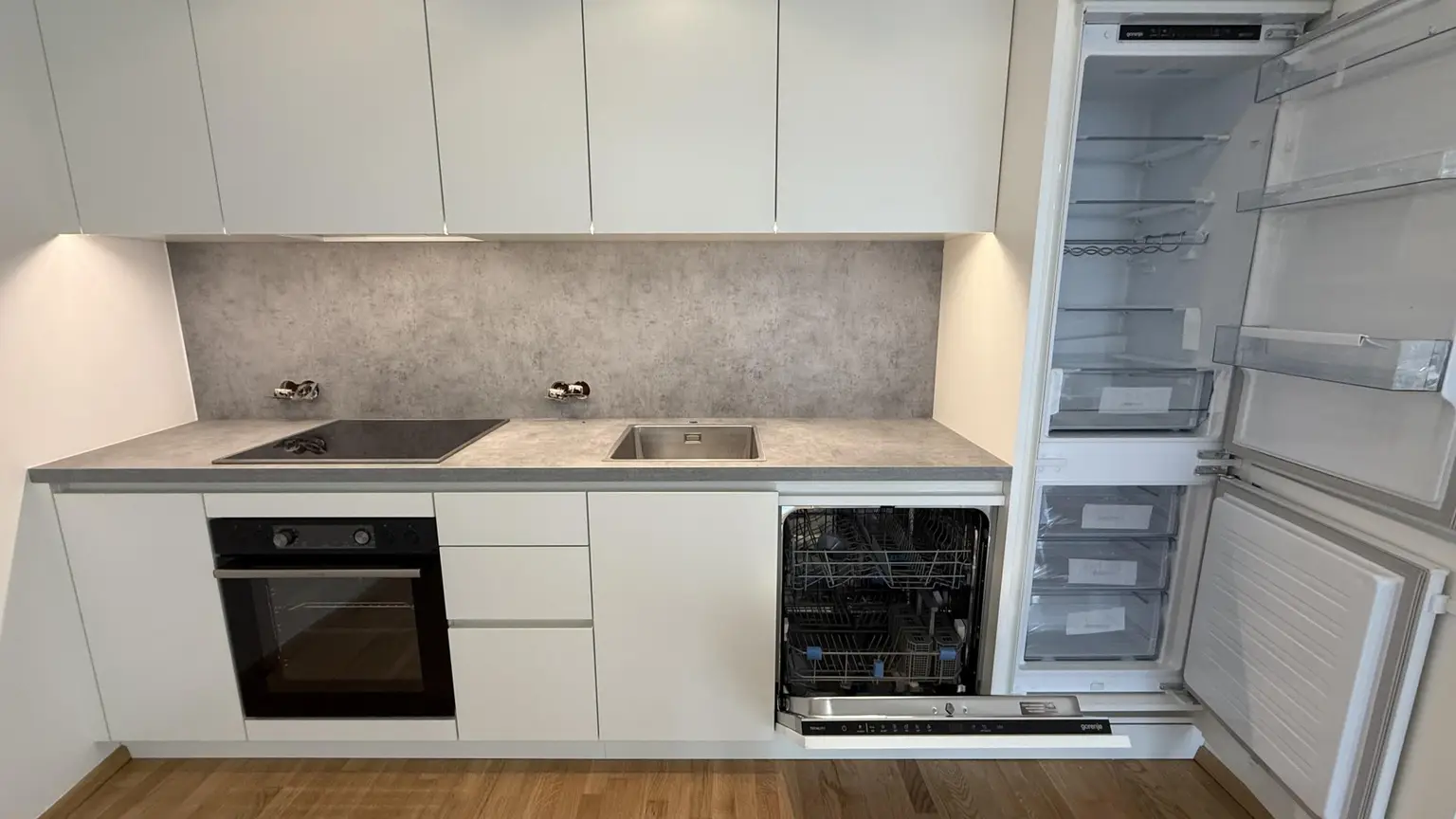 Schöne 3 Zimmer Neubauwohnung mit 5m² Balkon, neue Küche!