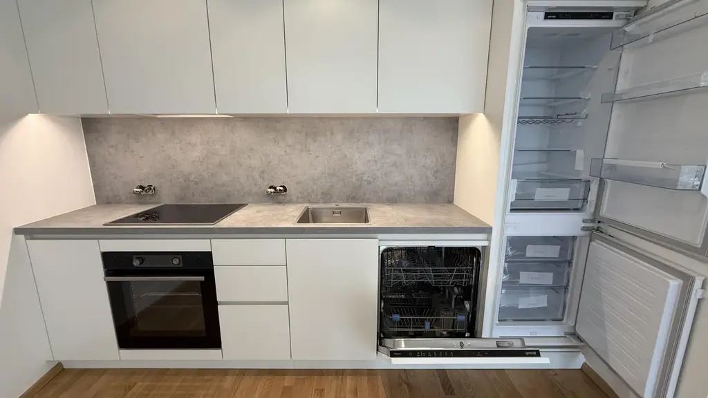 Schöne 3 Zimmer Neubauwohnung mit 5m² Balkon, neue Küche!