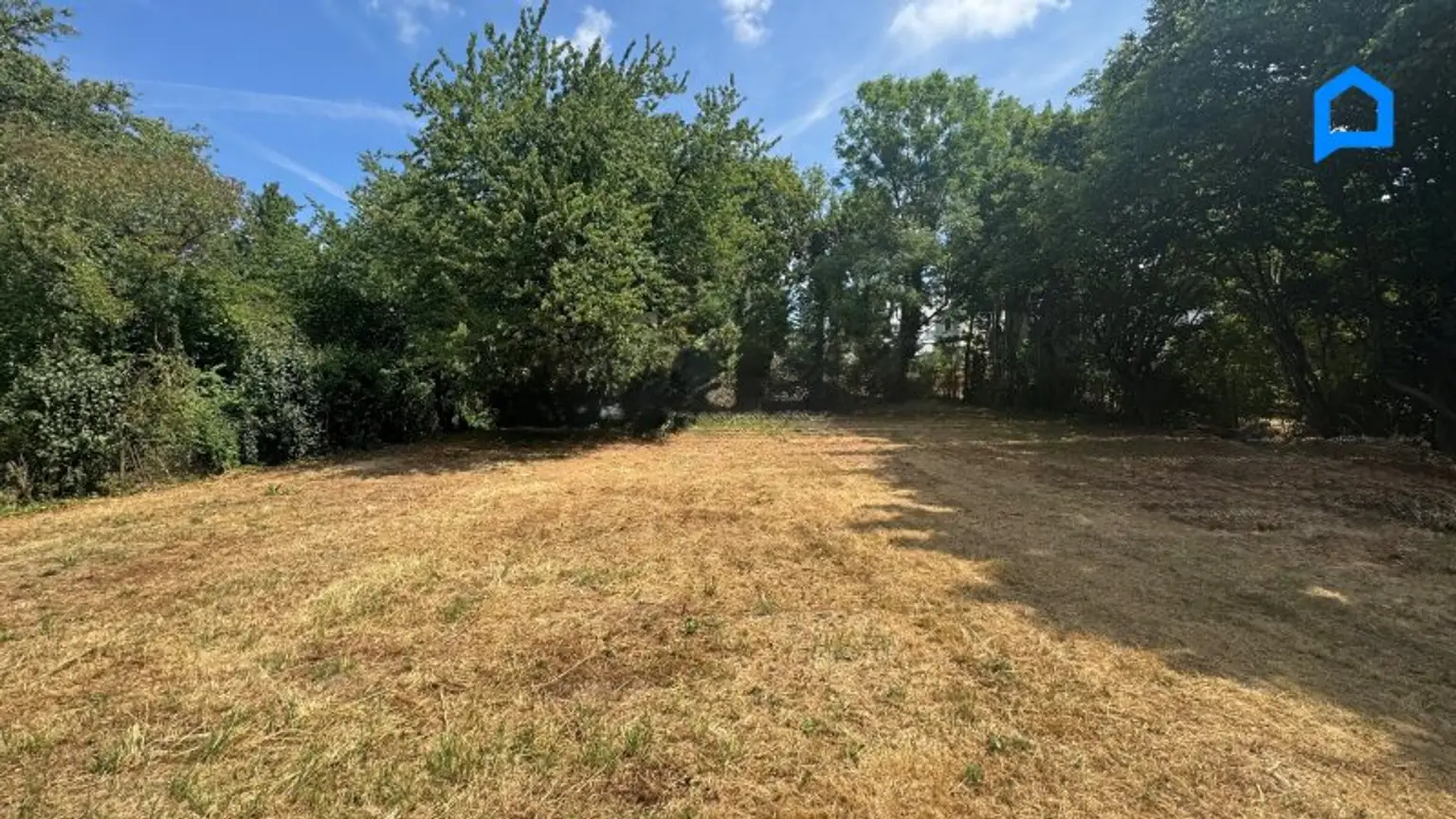 "Platz für Ihre Vision -- Baugrund ca. 952 m² -- optimale Breite u. Tiefe -- Südhang am Wolfersberg."