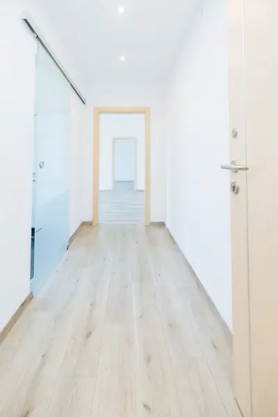HIGHLIGHT I BALKON I BAD MIT WANNE I RENOVIERT I CLEVERER GRUNDRISS I PETS OK I RUHIGES WOHNEN I LETZTER STOCK MIT LIFT I I PROJEKT WOHNEN