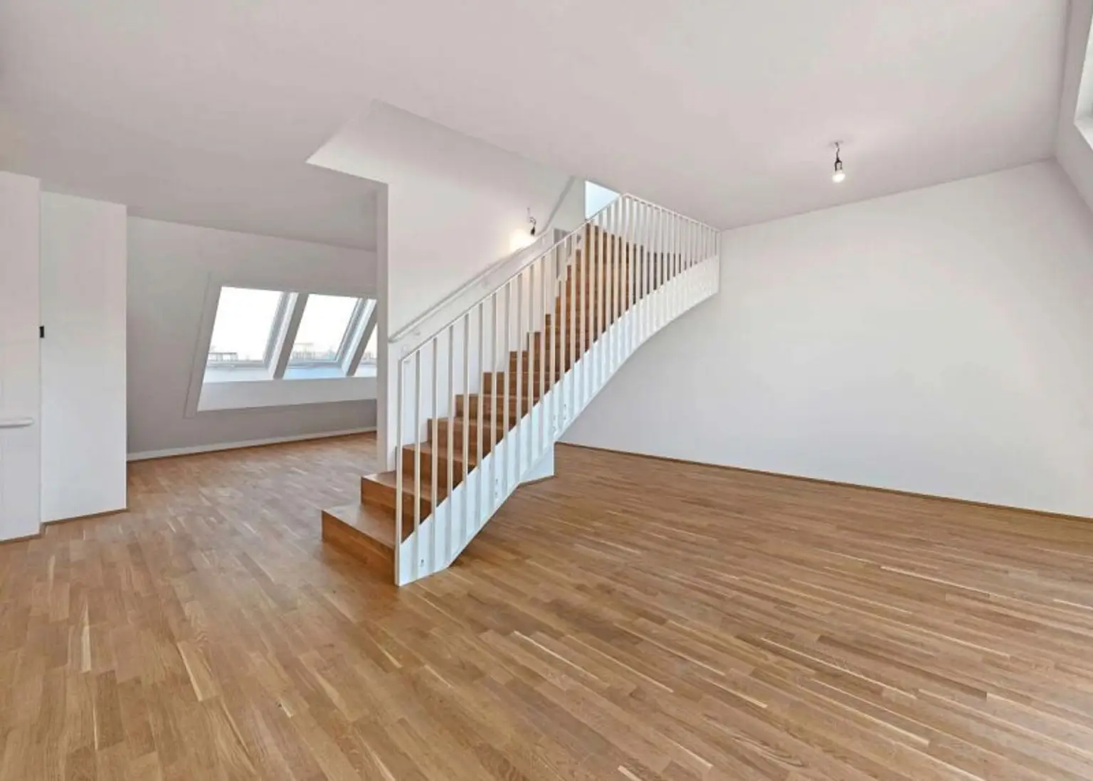 DACHGESCHOß-4-Zimmer-ERSTBEZUG mit Terrasse und privatem Liftzugang! Top 1/40