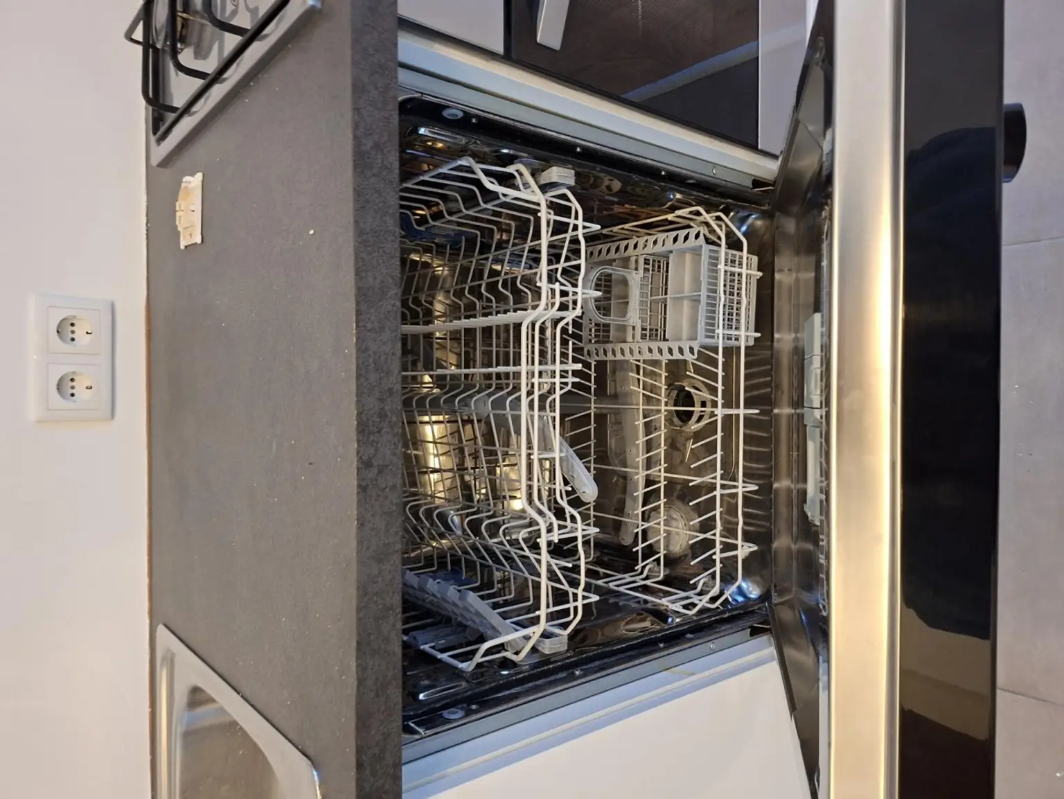 2 statt 3 Monatsmieten Kaution: 1 Zimmerwohnung mit Wohnküche ab sofort zu vermieten