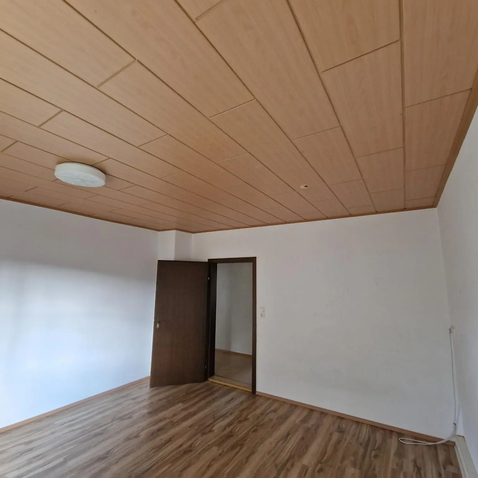 4-Zimmer-Wohnung im 1. Stock! Gartenmitbenützung! 1 Monat mietzinsfrei!