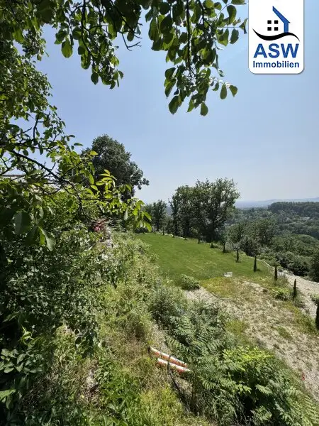Idyllisch gelegenes Grundstück mit herrlichem Blick über Graz!