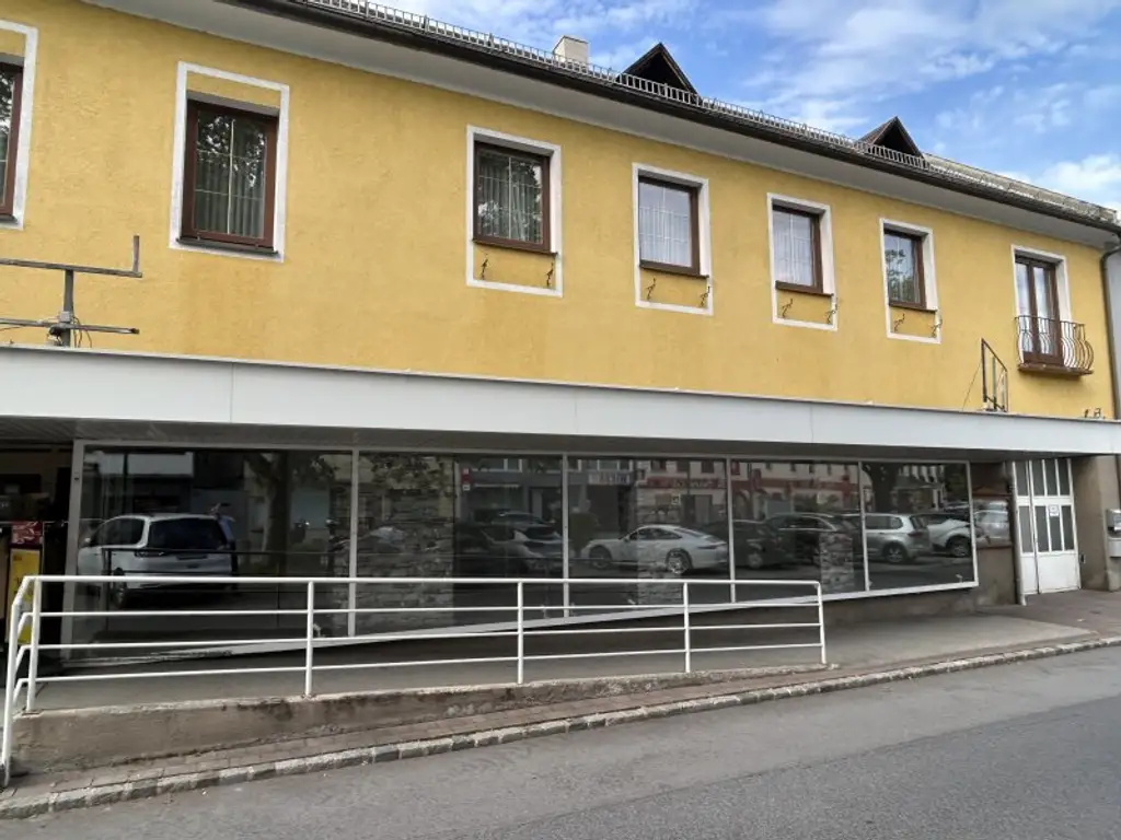 +++ Großzügiges Geschäftslokal zur Miete – direkt am Hauptplatz, Kirchschlag in der Buckligen Welt +++