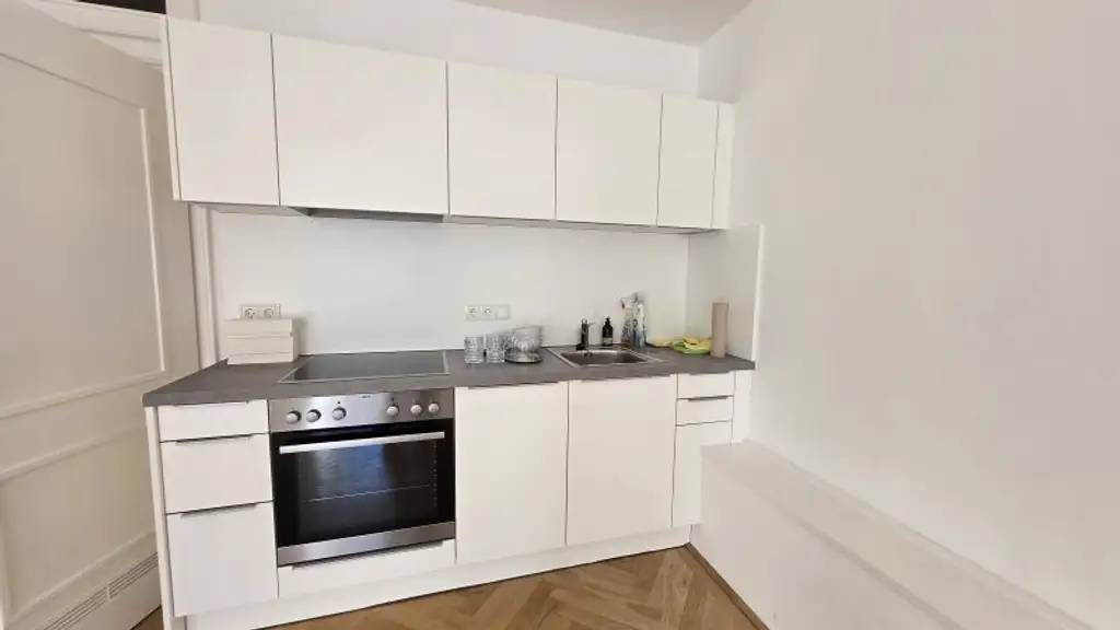 Cityapartment: "First class on the last floor" - Sonnige 2-Zimmer-Wohnung mit Topausstattung