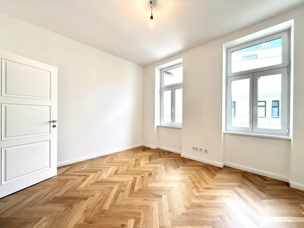 Großzügige vollsanierte Altbauwohnung mit Loggia I Belvedere & Schweizergarten Nähe I Barrierefreier Zugang mit Lift I Fischgrätparkett & Fußbodenheizung I perfekte öffentliche Anbindung