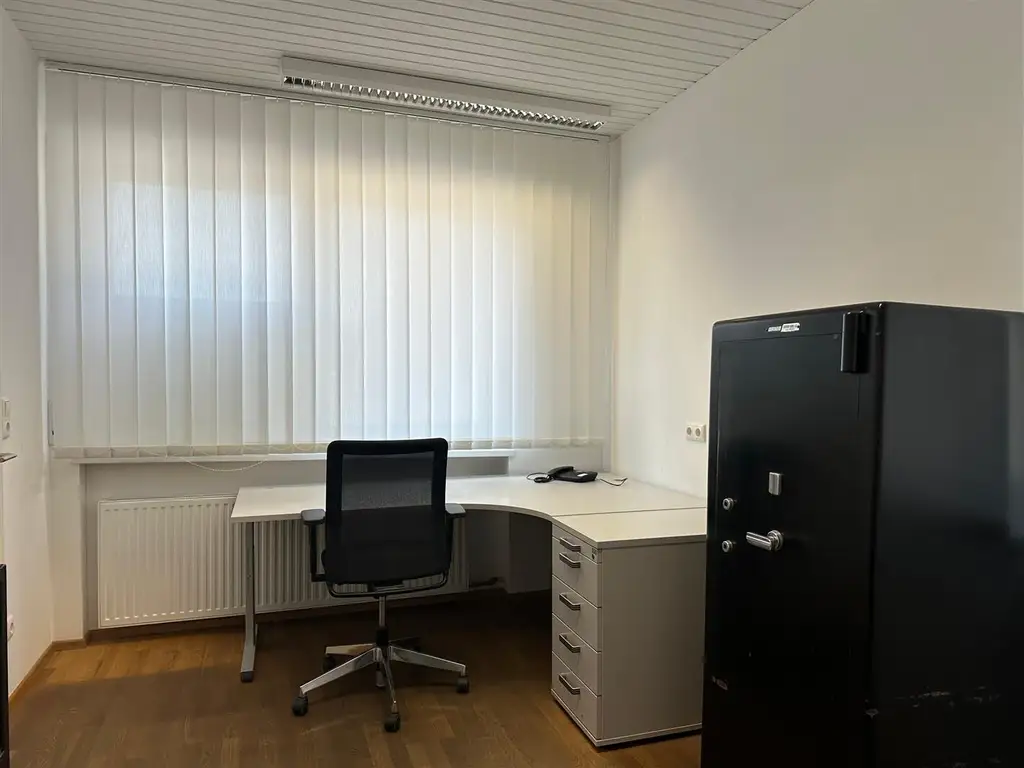 Büro-, oder  Praxisräumlichkeiten  - auch teilbar