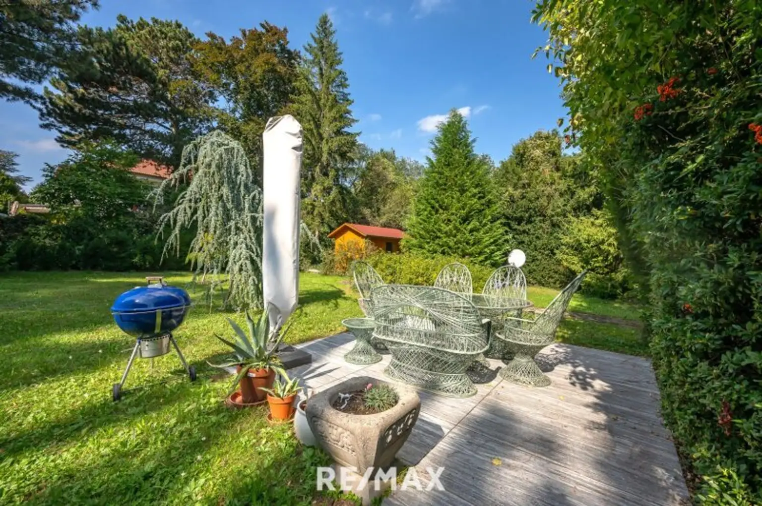 BAUTRÄGER AUFGEPASST: GRUNDSTÜCK FÜR 2 DOPPELHÄUSER | ODER 2 EINFAMILIENHÄUSER