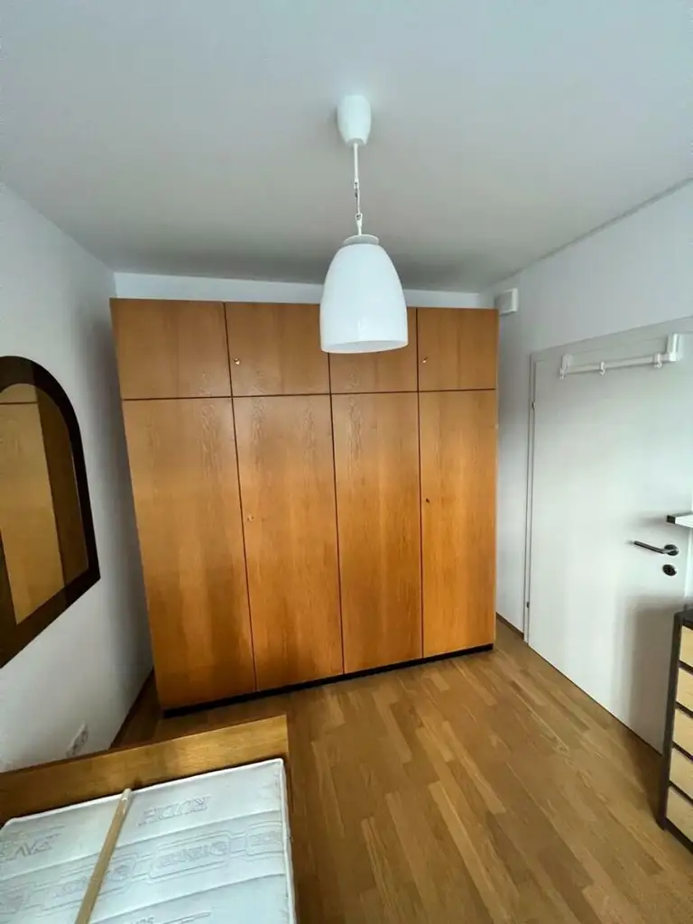 ab 1.1.2026 - 2 Zimmer Wohnung mit befestigter Terrasse und Grünbereich im Innenhof, ideal für Haustiere!