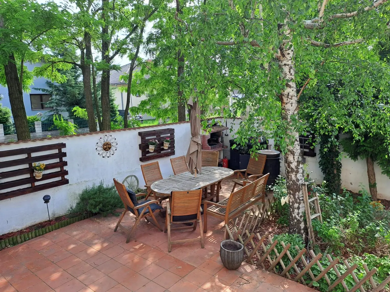 Garten mit Grillplatz